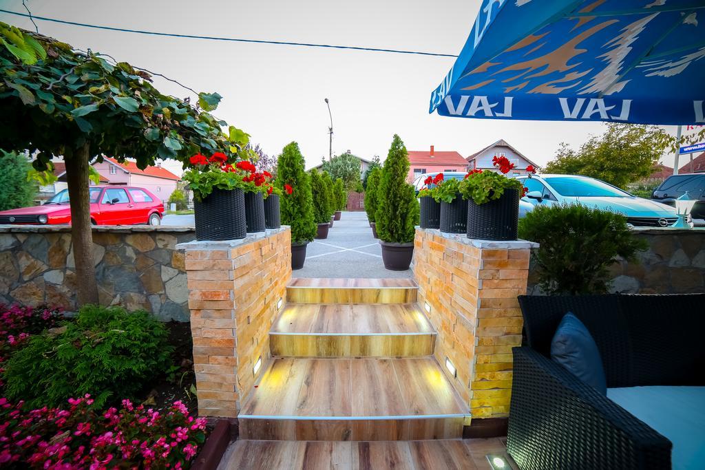 Garni Hotel Radovic Kragujevac Exterior photo
